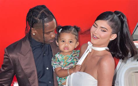 frau von travis scott|Kylie Jenner and Travis Scott’s Complete Relationship。